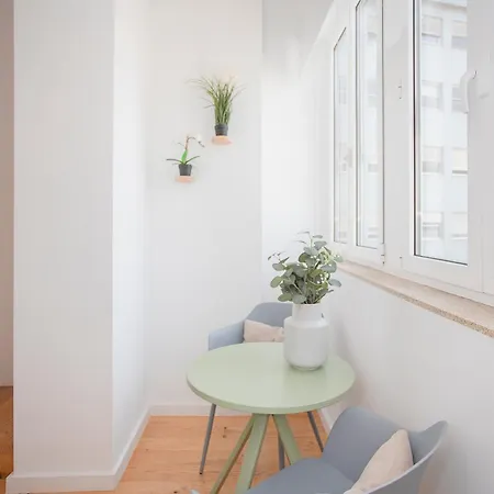Apartment Liiiving In - Secret Grove Mezzanine